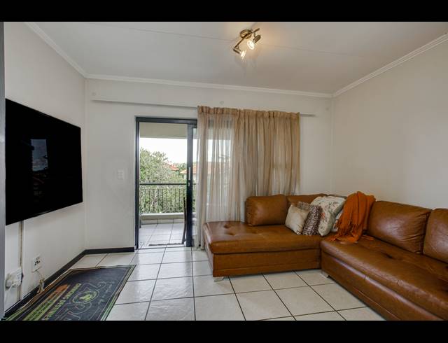 1 BEDROOM APARTMENT BLOCK FOR SALE IN SUNNINGHILL